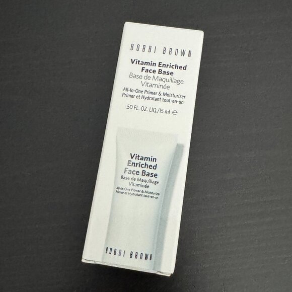 Bobbi Brown Vitamin Enriched Face Base - Picture 10 of 16